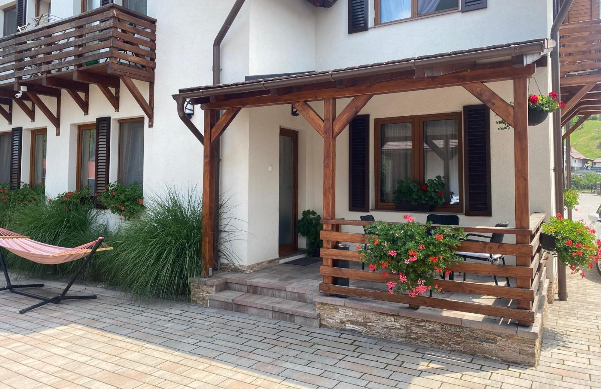 Farkas Panzio Bed & Breakfast Praid Exterior photo